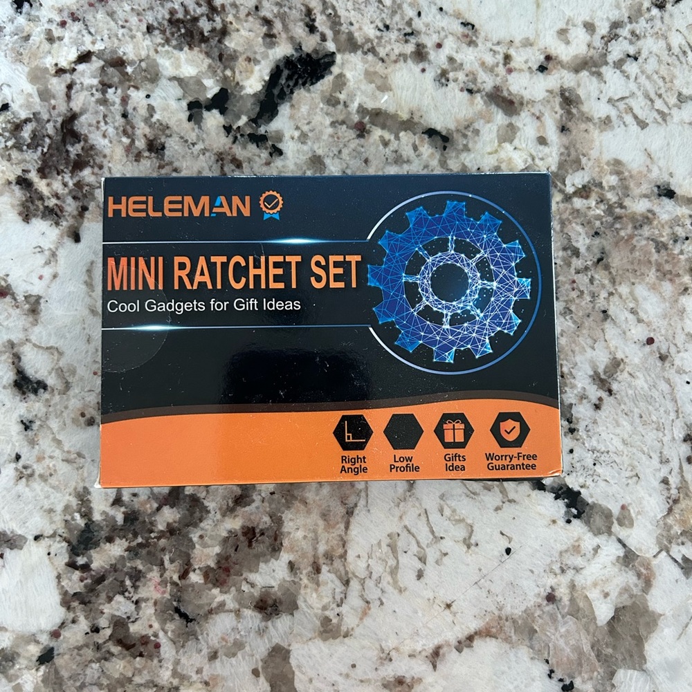 NWT HELEMAN MINI RATCHET SET